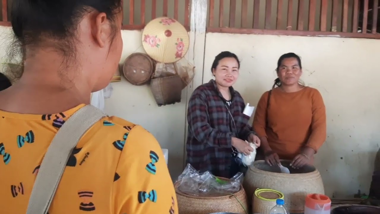 งานศพแม่ย่ามื้อสุดท้ายคนหลายคักอยู่ในครัว