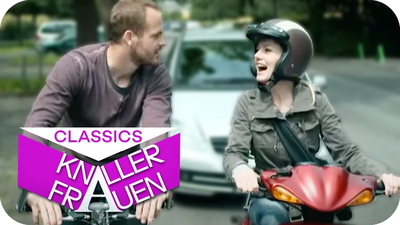 Schnelle Verkehrs-Romanze | Knallerfrauen mit Martina Hill | JOYN