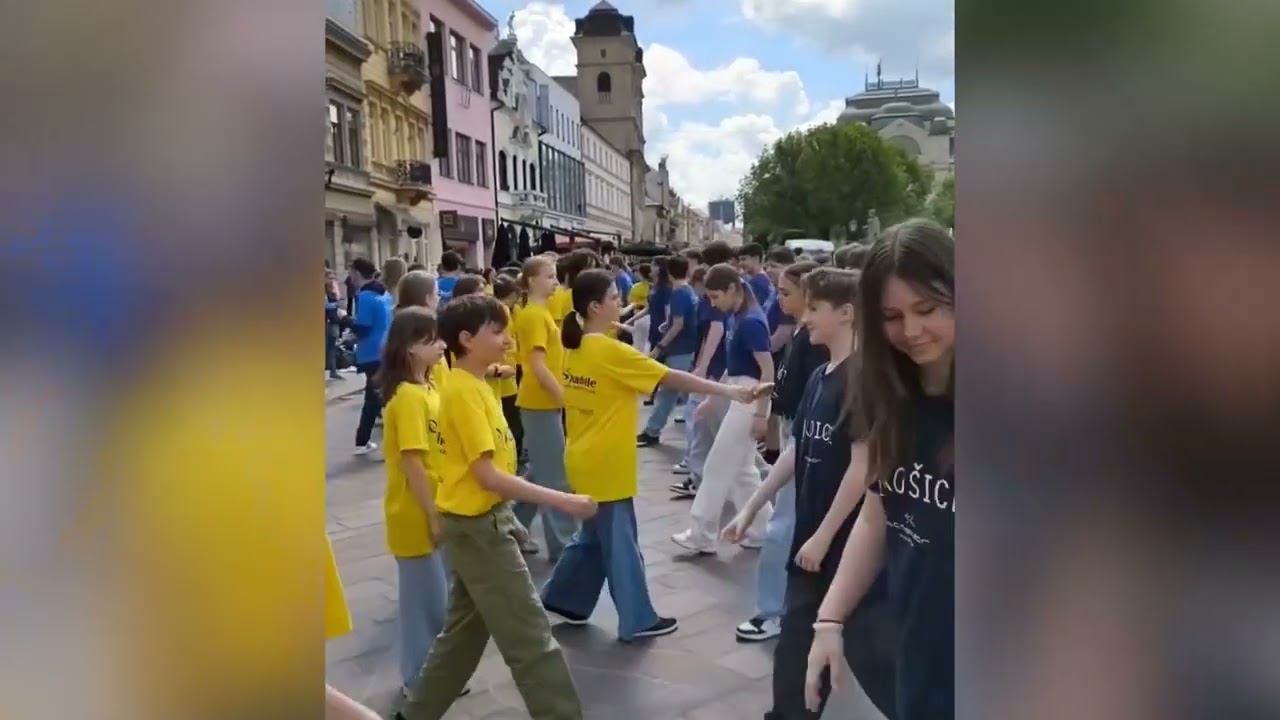 Hlavnú ulicu v Košiciach roztancovala štvorylka. Zapojili sa tisícky študentov