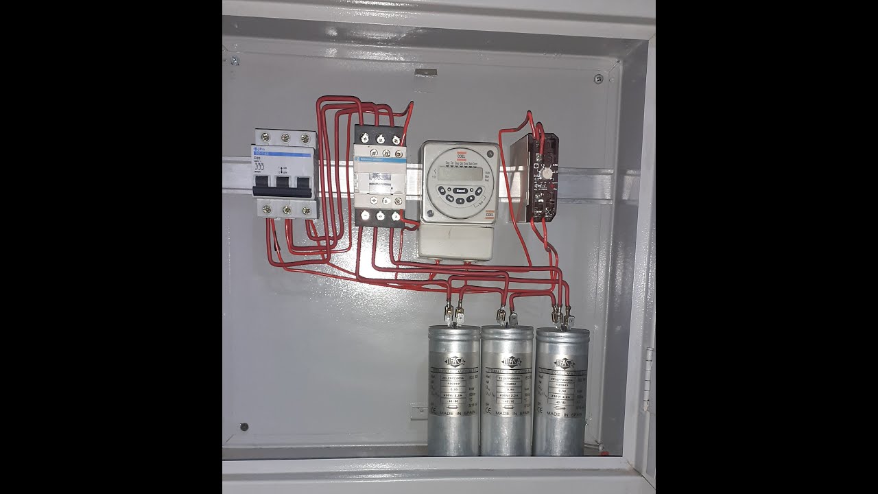 Baixo fator de potência - Banco de Capacitores Semiautomático
