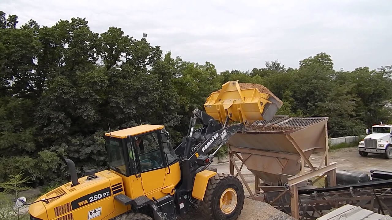 Dymax Production Plus Sand and Gravel Bucket