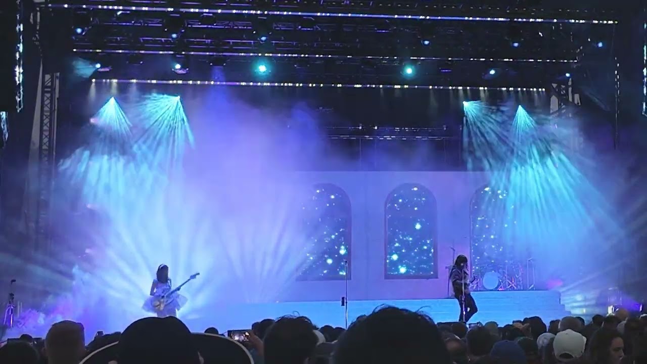 Khruangbin 6/8/24 Chicago, IL @ The Salt Shed