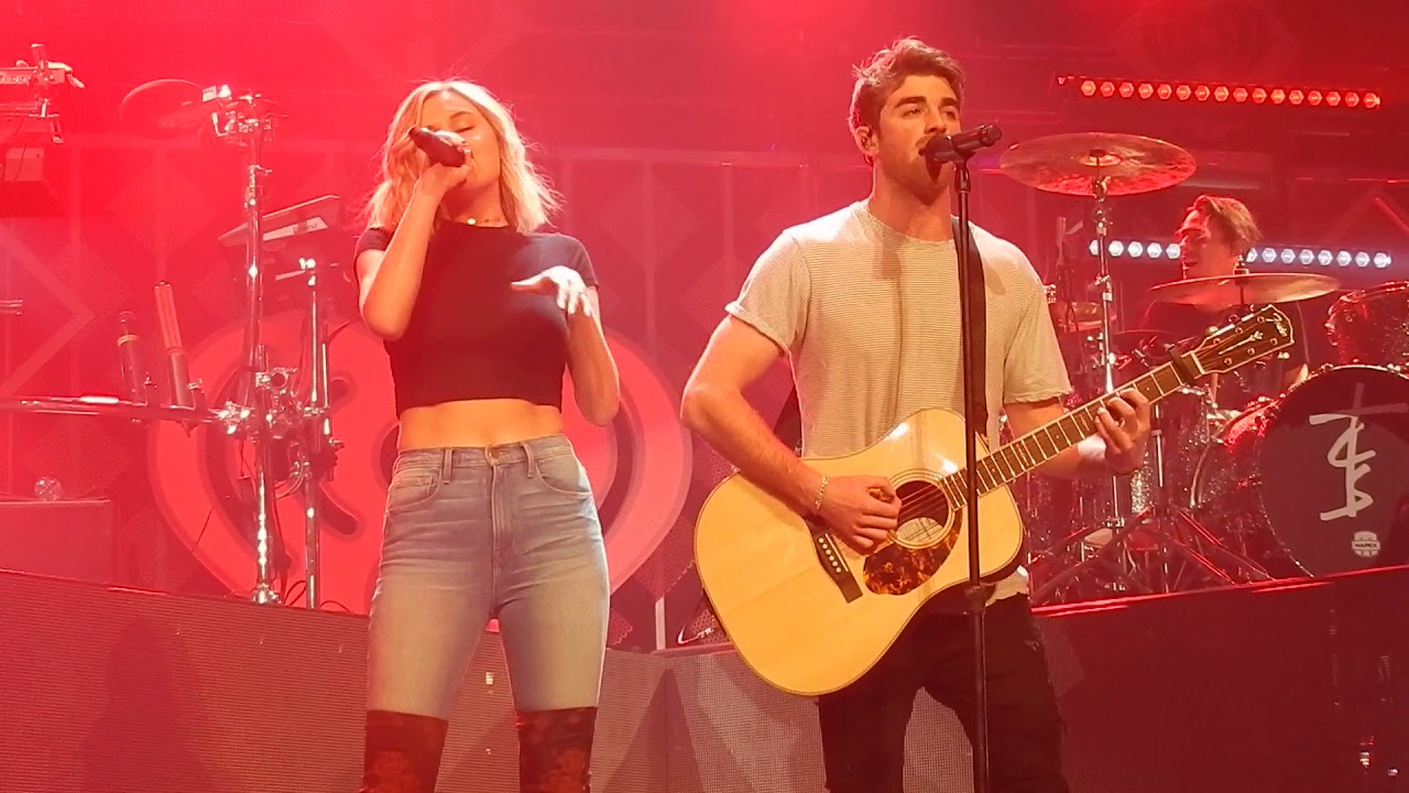 The Chainsmokers- This Feeling ft. Kelsea Ballerini (St. Paul Jingle Ball)