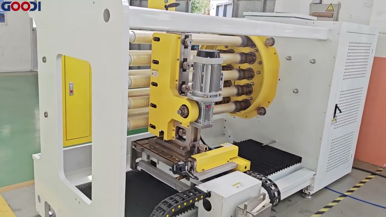 Adhesive bopp tape cutting machine with 10 shafts exchange