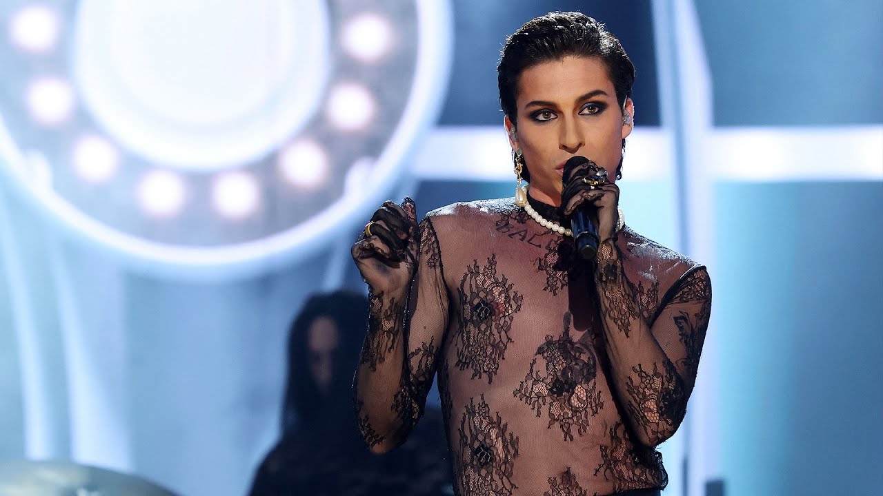 Raoul Vázquez imita a Maneskin en 