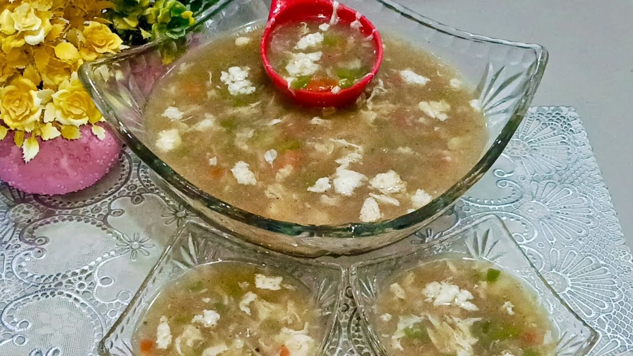 Chicken Hot and Sour Soup Recipe,simple and easy chicken soup recipe 🍲😋 ll #cookingwithmemoona 