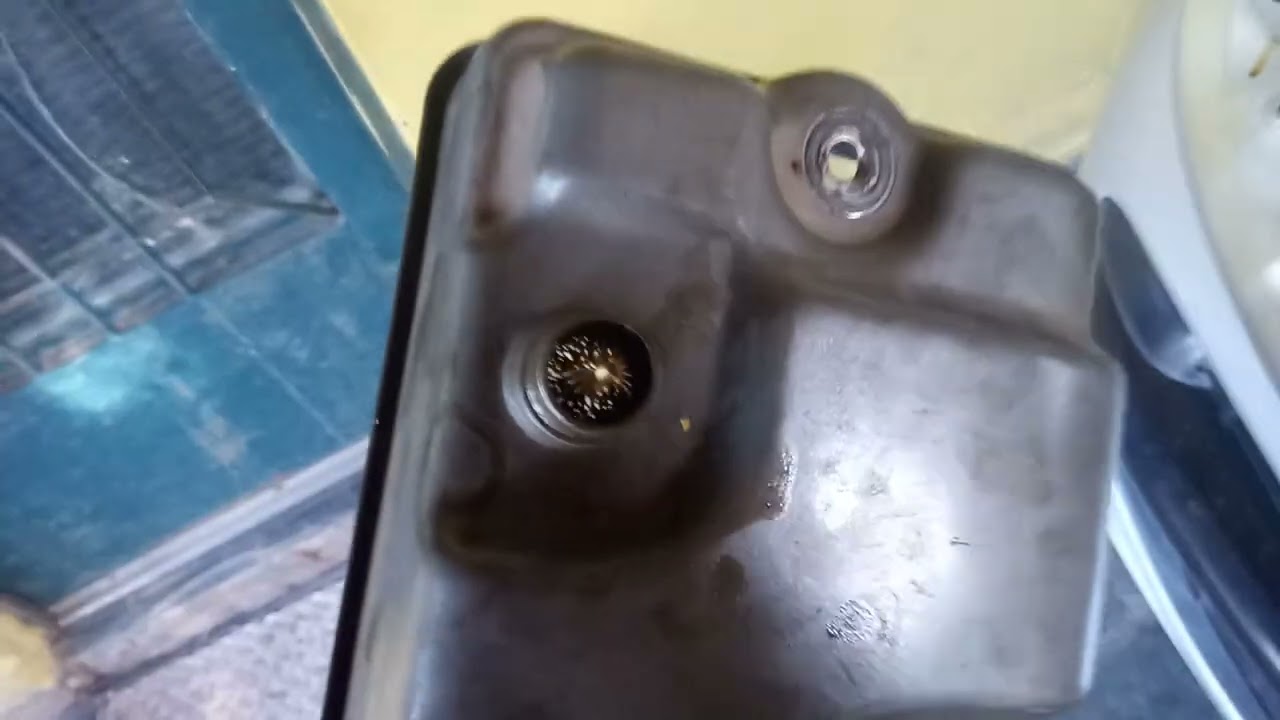 Óleo do motor subindo e sujando muito o corpo de borboleta do meu peugeot 207.