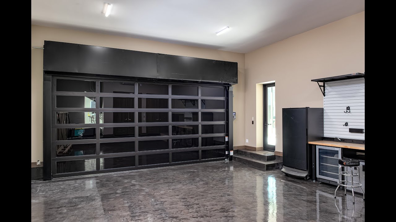 Clopay VertiStack® Avante® Garage Door on The New American Home 2025