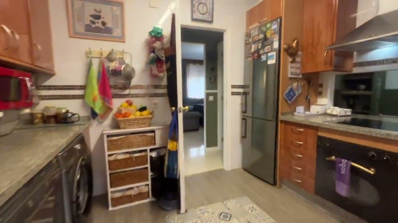 Magnífico Chalet Adosado con Patio y Garaje en Montequinto