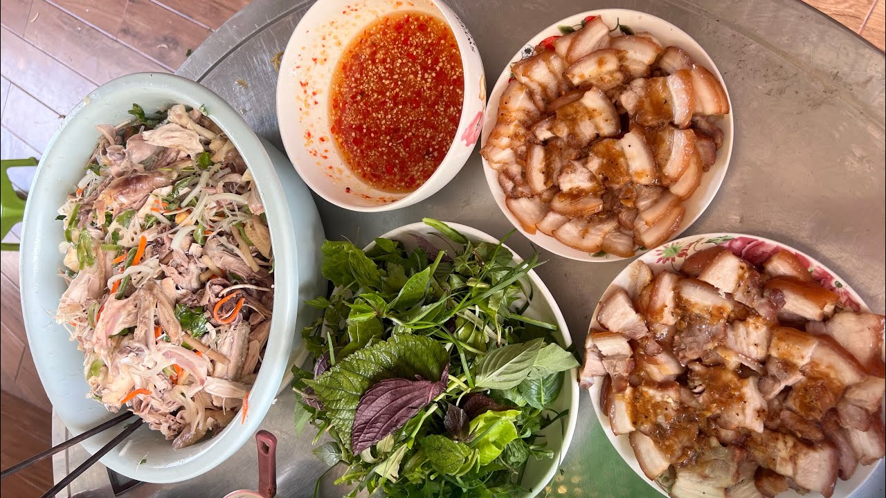 tiệc  nhà chị dung 