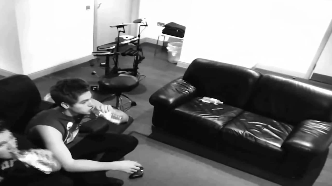[5SOS] 5OnTheWall.Com - Video from: July 9 2015