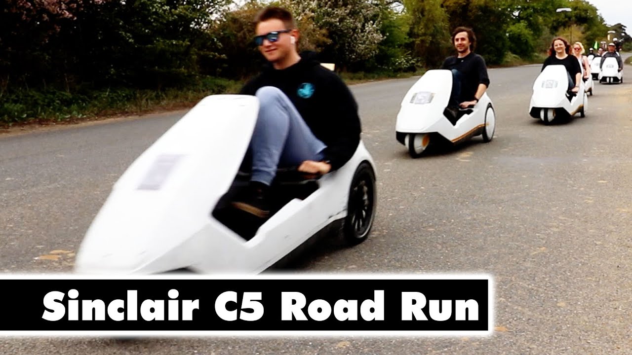 A dozen Sinclair C5s on the road | Felixstowe Run 2022
