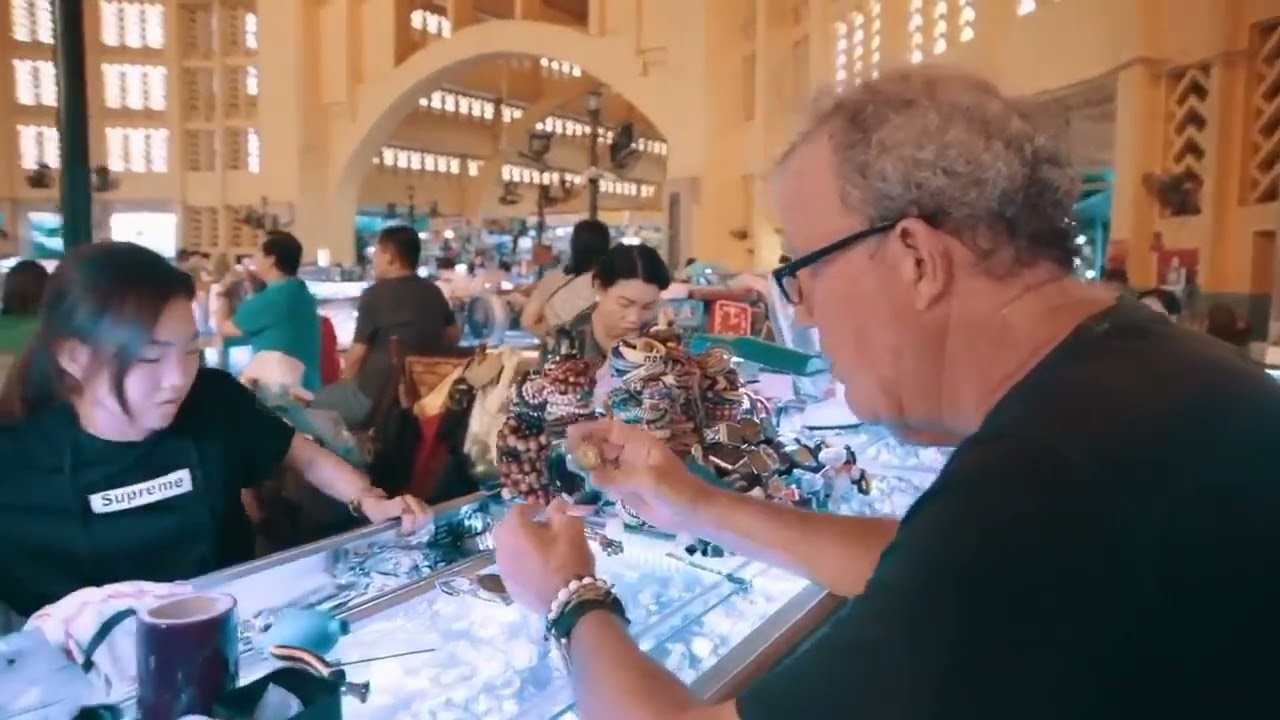 Clarkson and May go shopping for watches