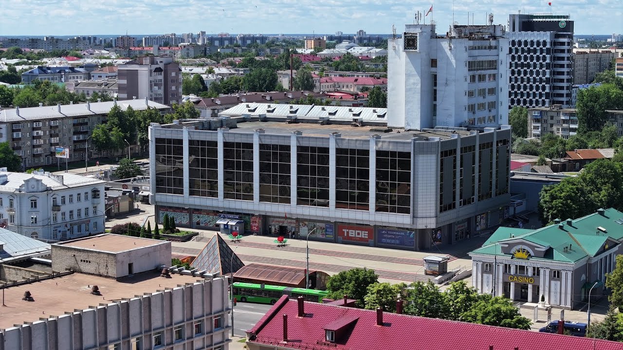 🛒 Аэросъемка универмага 