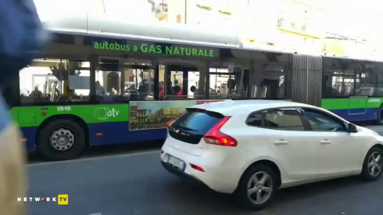 Bus investe pedone in Veronetta