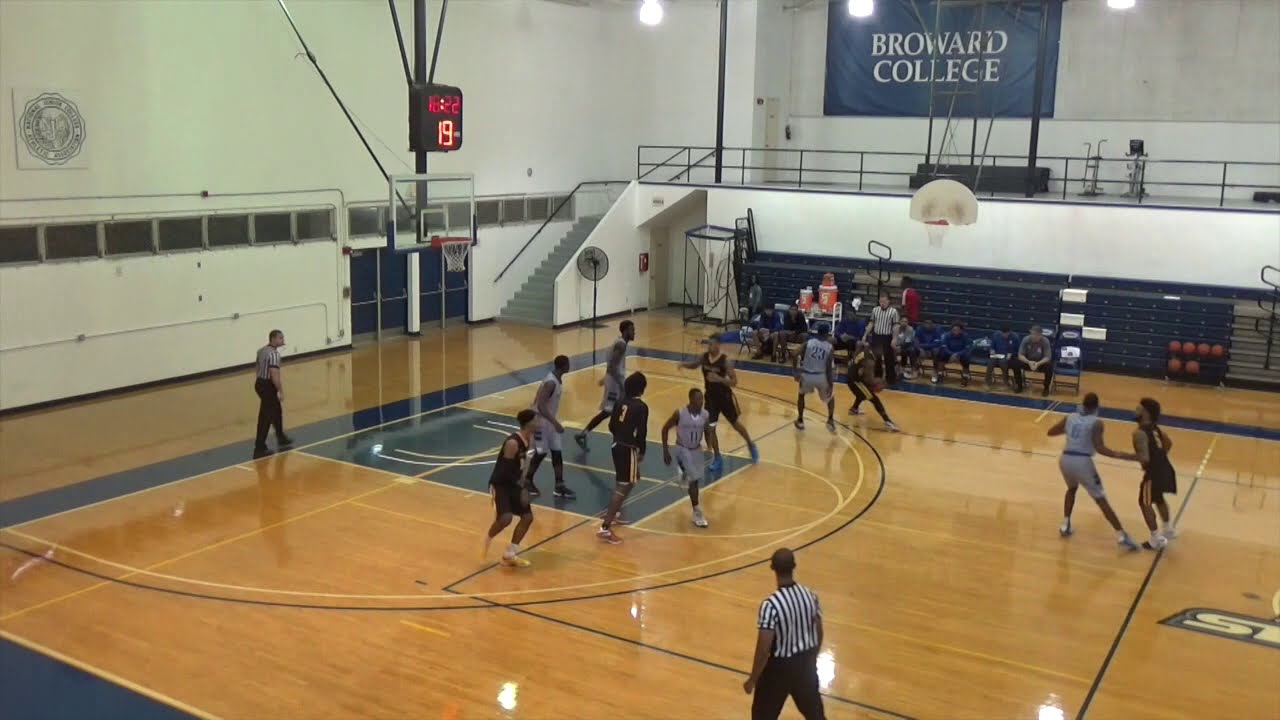 2018 Larry McLeod Jr (6'5/W) - Freshman Season Highlights