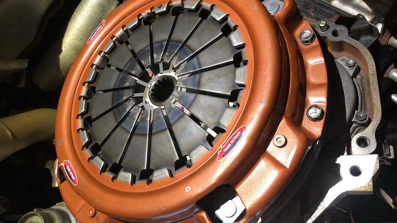 Toyota Landcrusier VDJ79 Clutch replacement