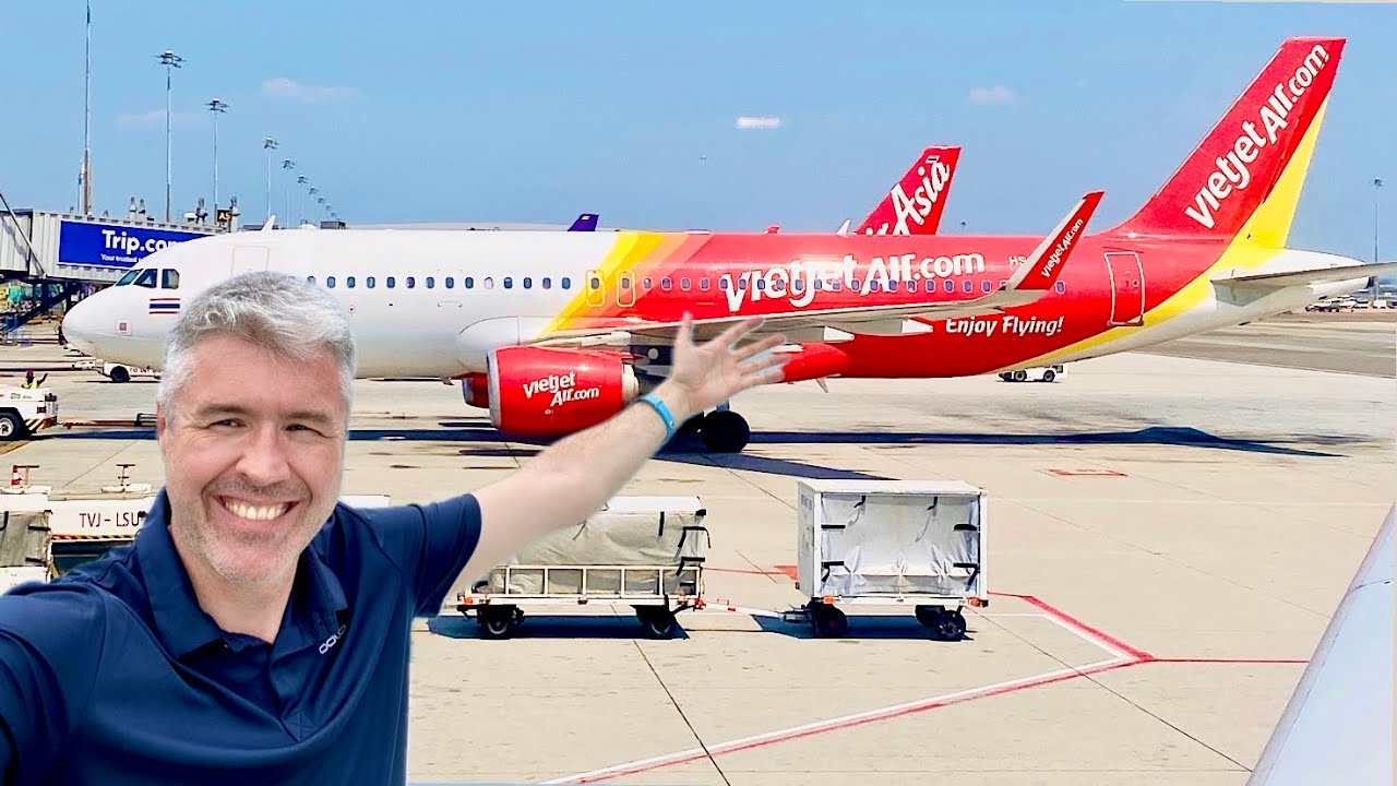50 Shades of … Red. My THAI VIETJET AIR Experience | ไทยเวียดเจ็ทแอร์ Flight Review