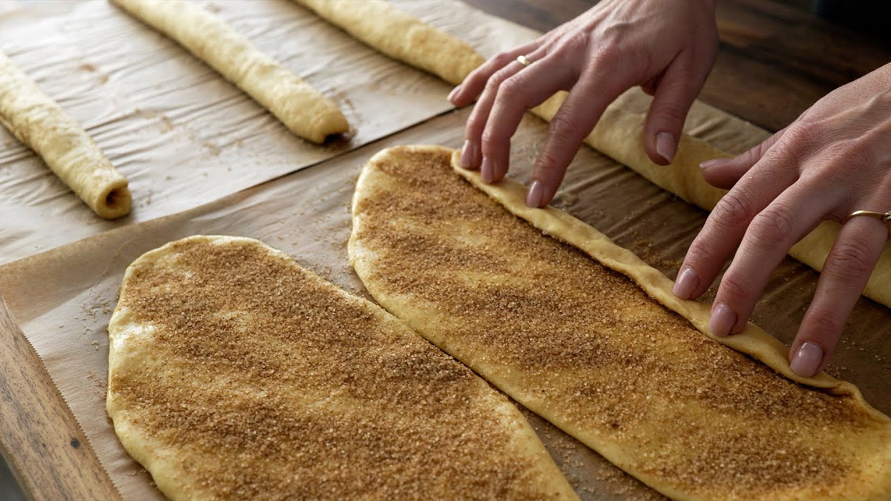 Вот так легко моя бабушка делает пирожки на завтрак. Элегантный и вкусный