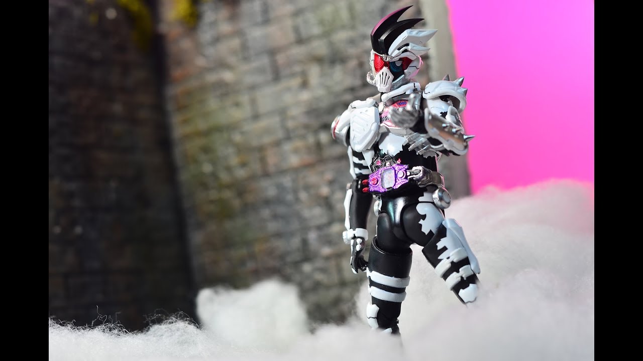 Bandai S.H. Figuarts Kamen Rider Gemn Zombie Gamer Level X Review