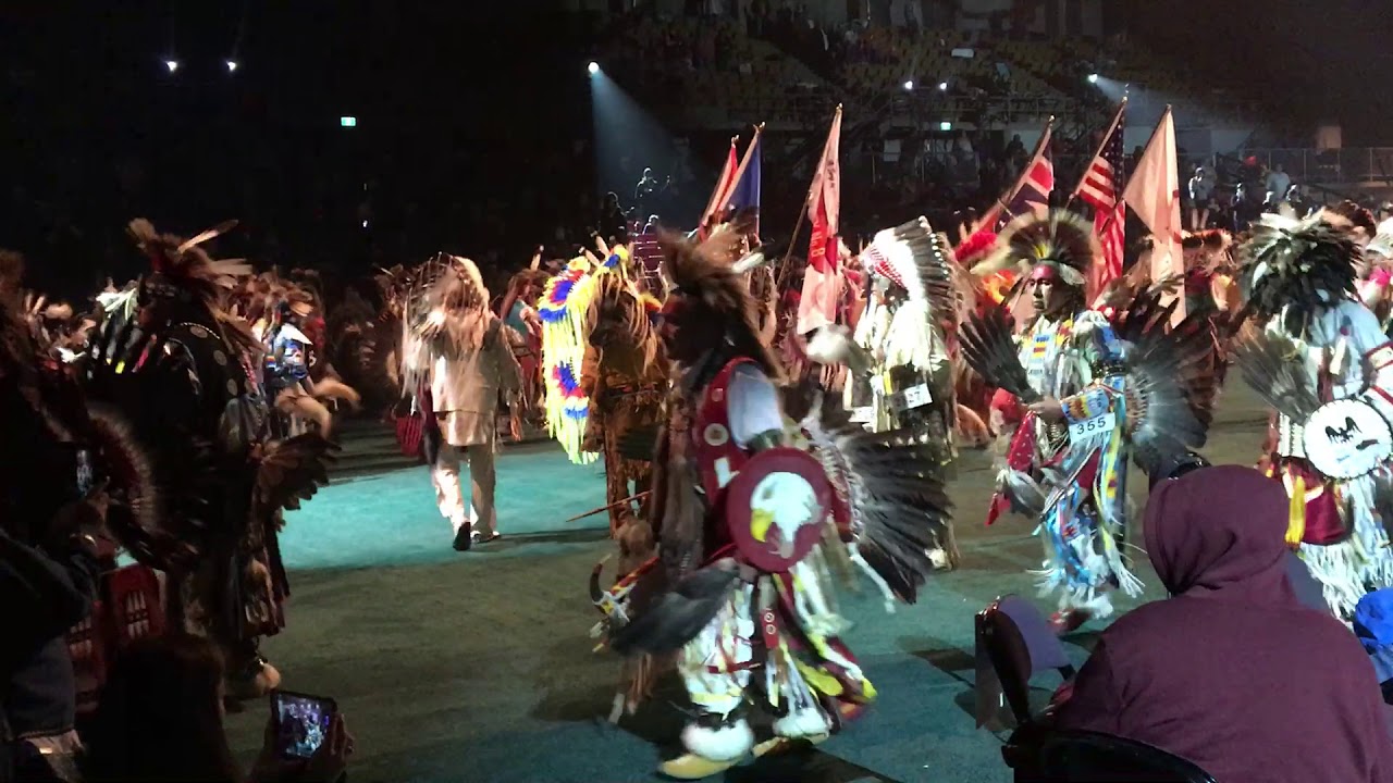 Friday grand entry @ NICE pow wow 2018
