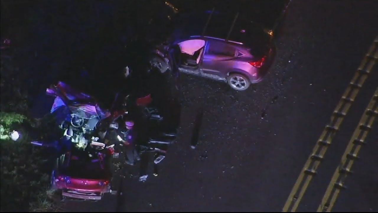 3 teenagers killed in crash on Kelly Drive in Philadelphia