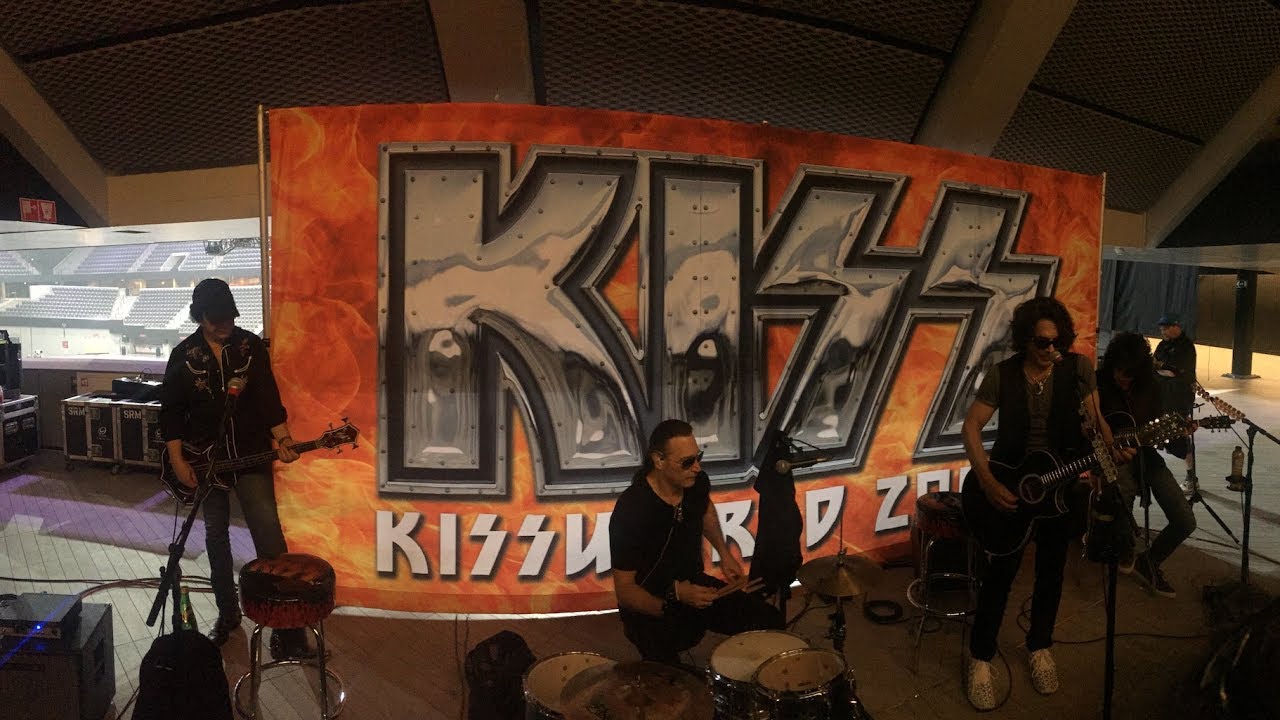 KISS Meet & Greet + Show Highlights Ahoy Rotterdam 24-5-2017 KISSworld