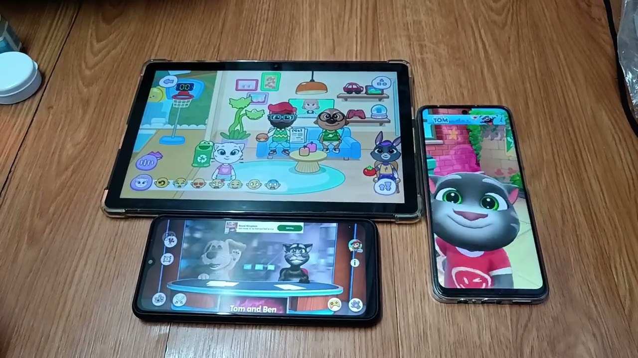Talking Tom & Friends World, Talking News & Talking Tom Echo 34018 (Written finger & Sneeze bully)
