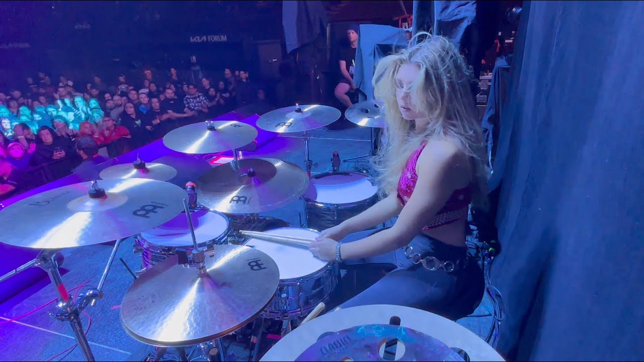 Aesthetic Perfection LIVE at the Kia Forum | Brooke C