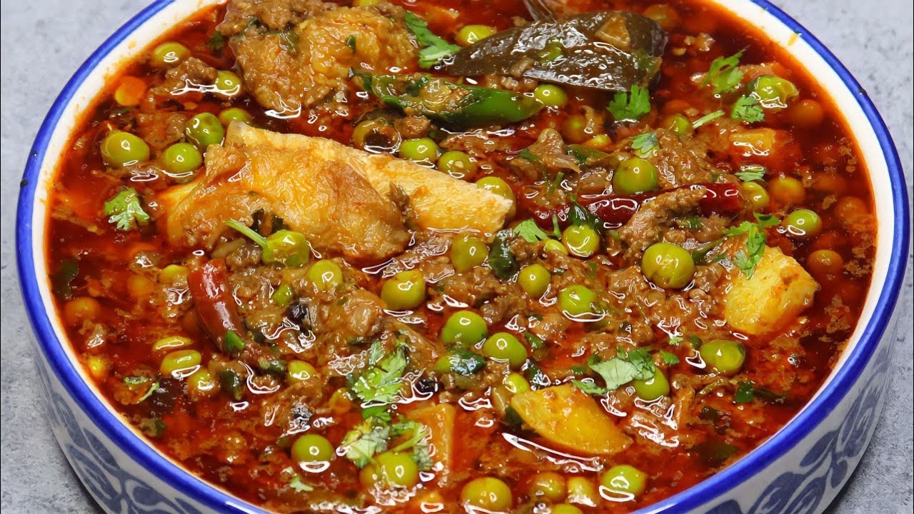 इस क़ीमा मटर की आपको लत लग सकती है | Keema Matar Aloo Recipe | Mutton Mince With Peas And Potatoes