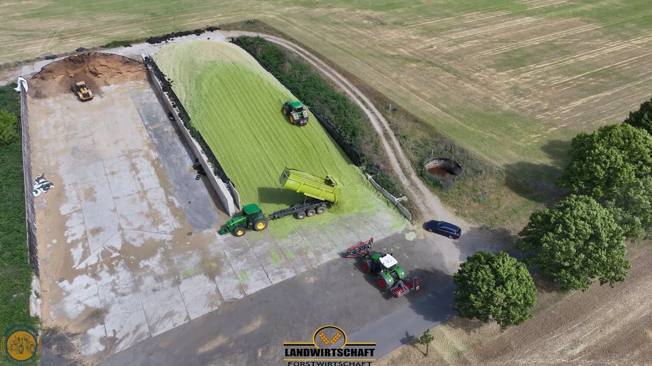 Wir Silieren Ganzpflanzensilage-GPS Roggen f&uuml;r die Biogasanlage Stromgewinnung aus Getreide Fendt 