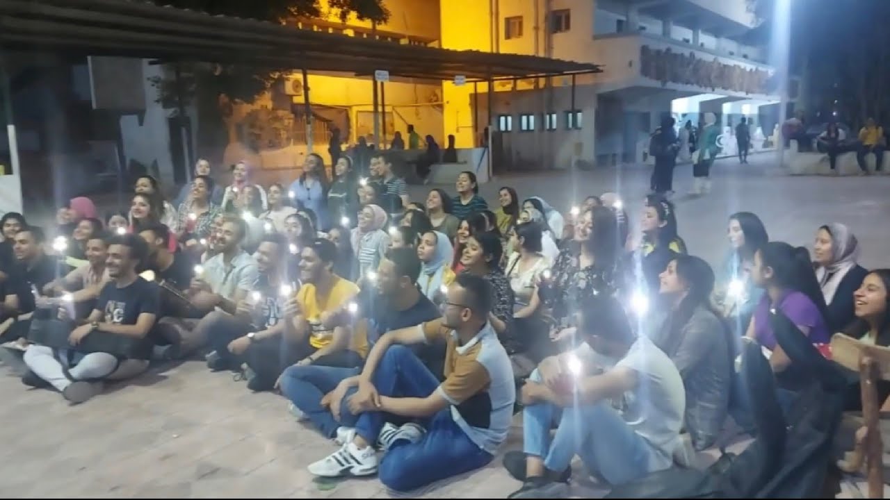 الفرقة الثالثة من طلاب قسم التربية الموسيقية بكلية التربية النوعية يقدم ميدلى من الاغانى الشهيرة