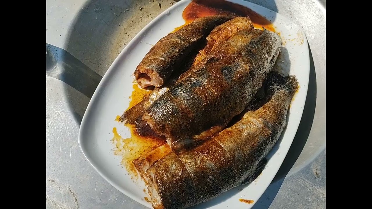 Przena marinirana pastrmka u tiganju.