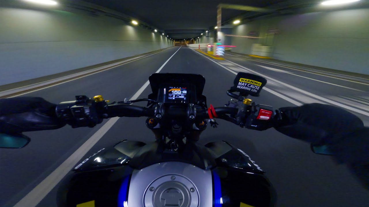 NIGHT TOWN RIDE  🔊  Yamaha MT-09 SP | Pure Sound [5K]