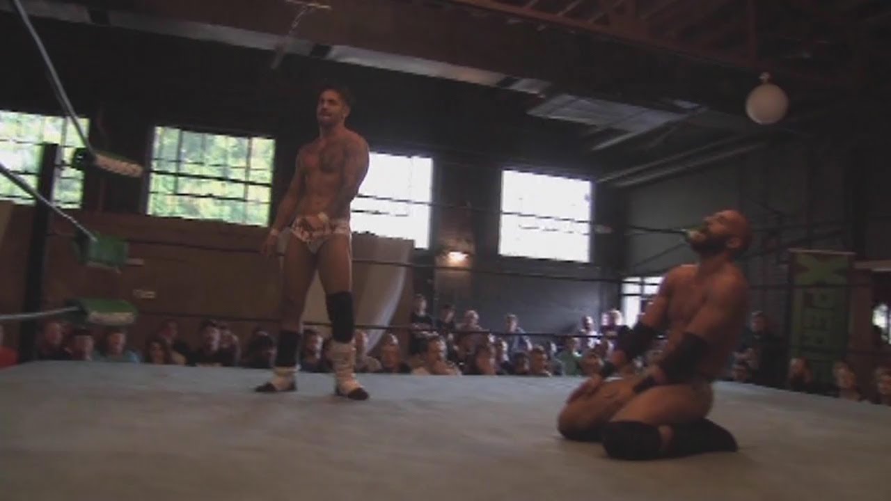 Hidden Gems: Tommaso Ciampa vs Anthony Henry - 2 Close 4 Comfort