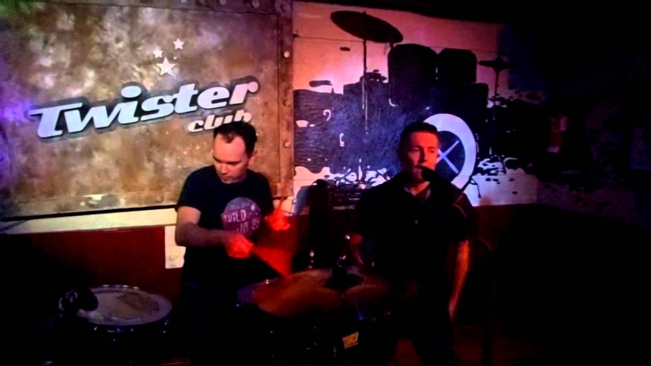 FERNANDO GATOS LOCOS WITH IVAN HIGHTONE - CALDONIA