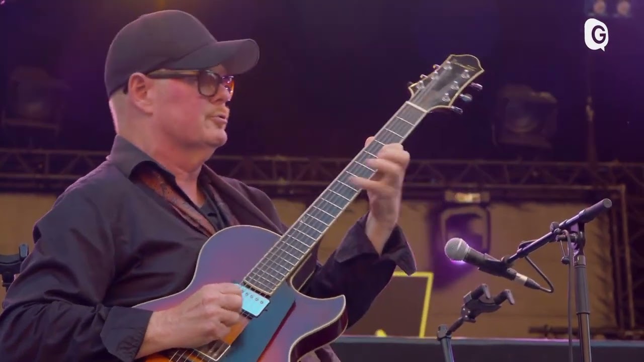 Bireli Lagrene-Ulf Wakenius plays Donna Lee at Jazz A Vienne! Jazz Guitar The Great Guitars