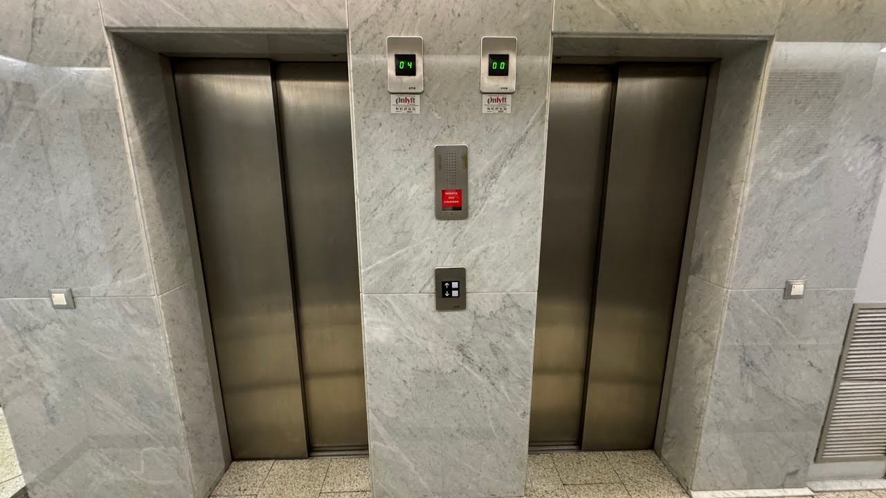 Epic 1992 Otis mid-rise elevators @Lyon, France