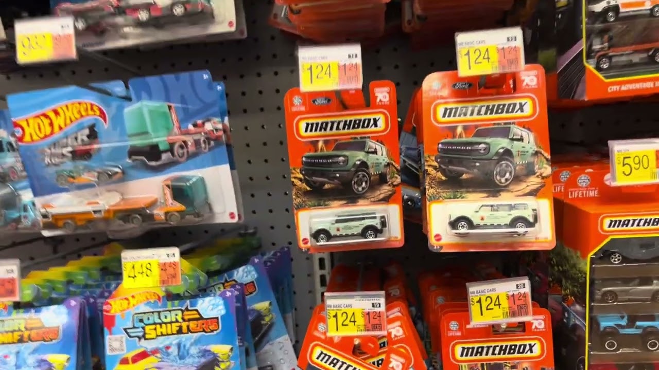 Playdays Collectibles Friday afternoon bonus video Hotwheels hunting at Walmart lol. 11.17.23