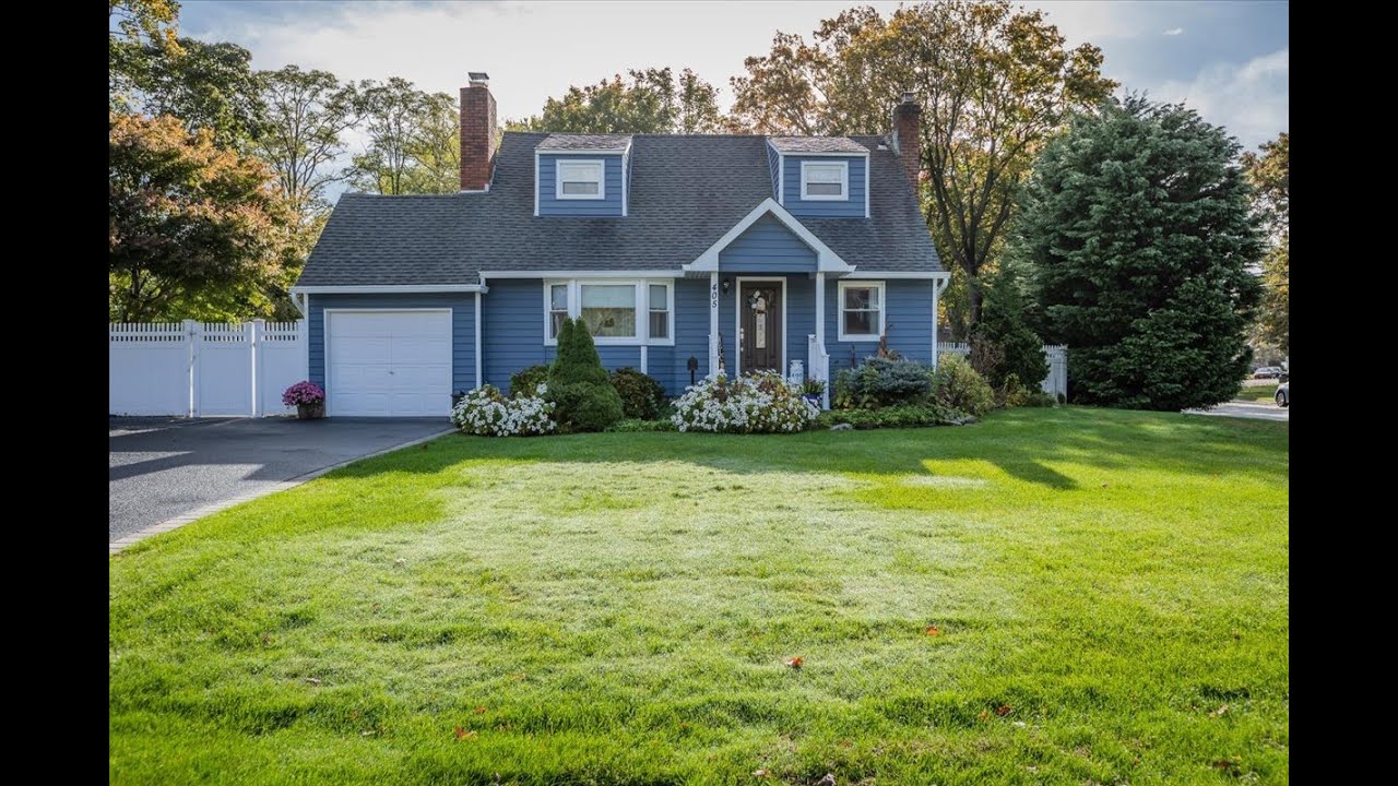 Long Island Real Estate For Sale - Video Tour of 405 Renee Drive, Bayport