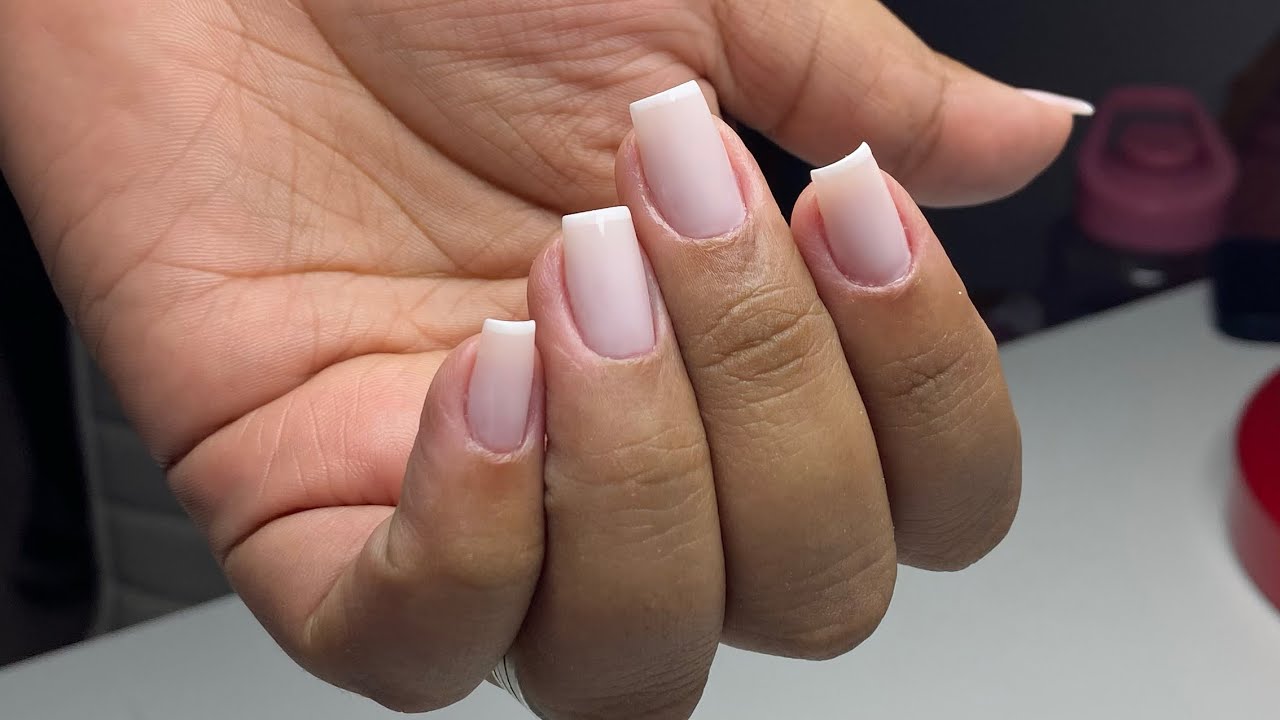 Nail Designer! Veja como fazer um ponto de tensão utilizando pouco produto, simetria e curvatura ok!