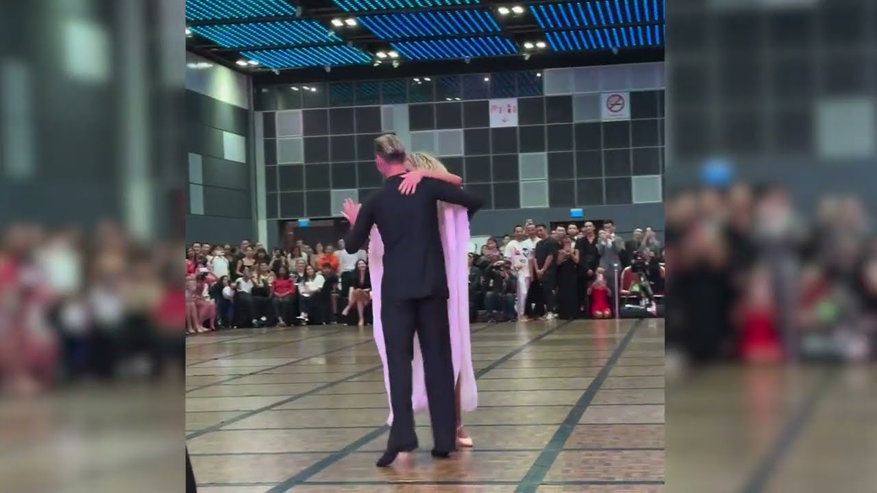 Mirko Gozzoli & Edita Gozzoli | Viennese Waltz Show in China