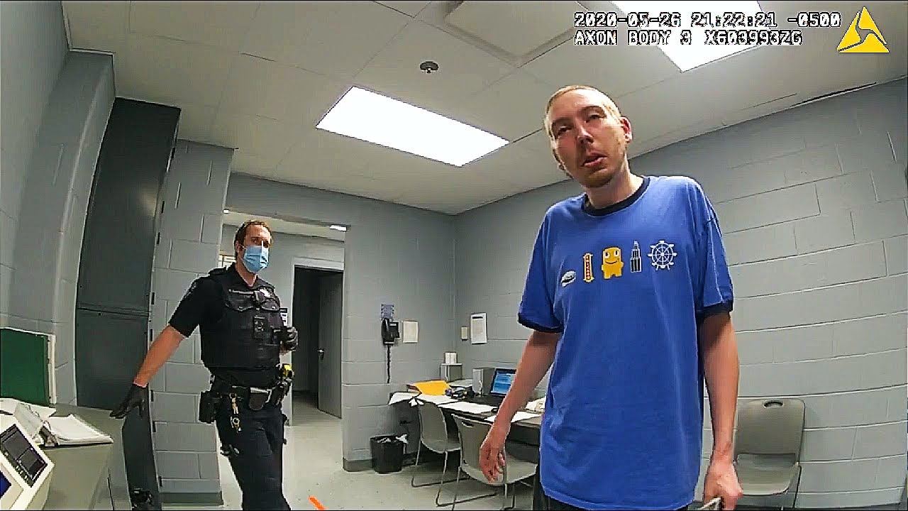 Drunk Amazon Worker Tells Police Their Packages Might Get Damaged During DUI Arrest