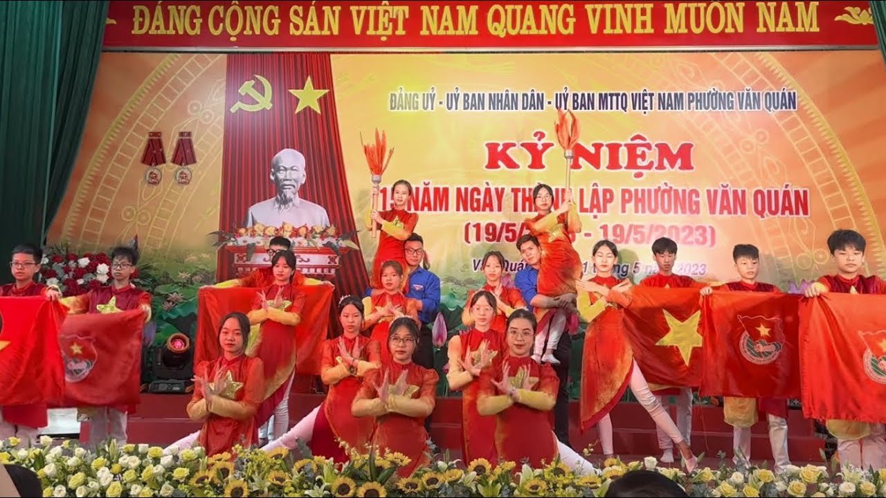 Múa Hát vang lý tưởng tuổi trẻ