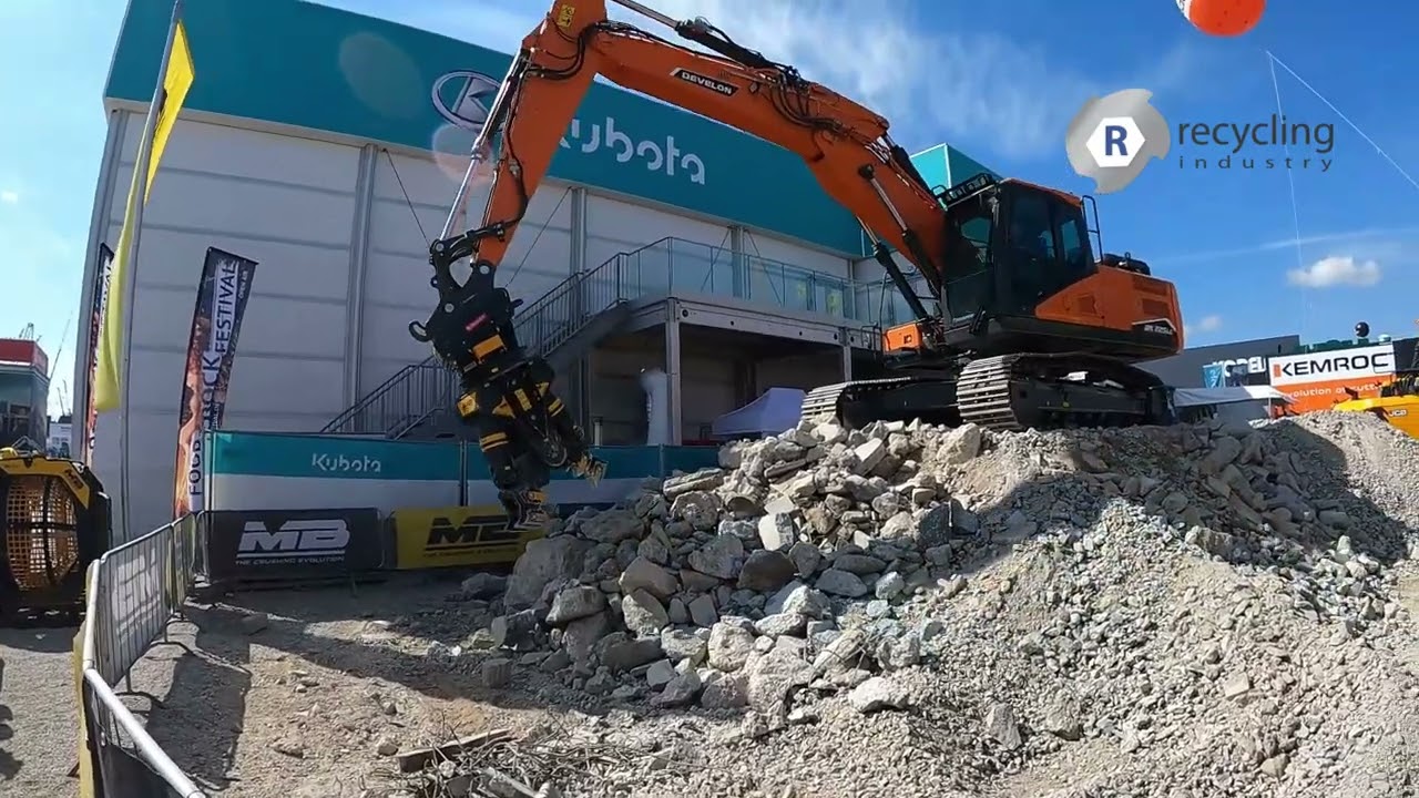 Nuove pinze demolitrici MB Crusher