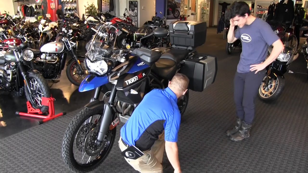 Walkthrough Tiger 800 XCx @ Frontline Eurosports w/ Nathan Jennings !!!