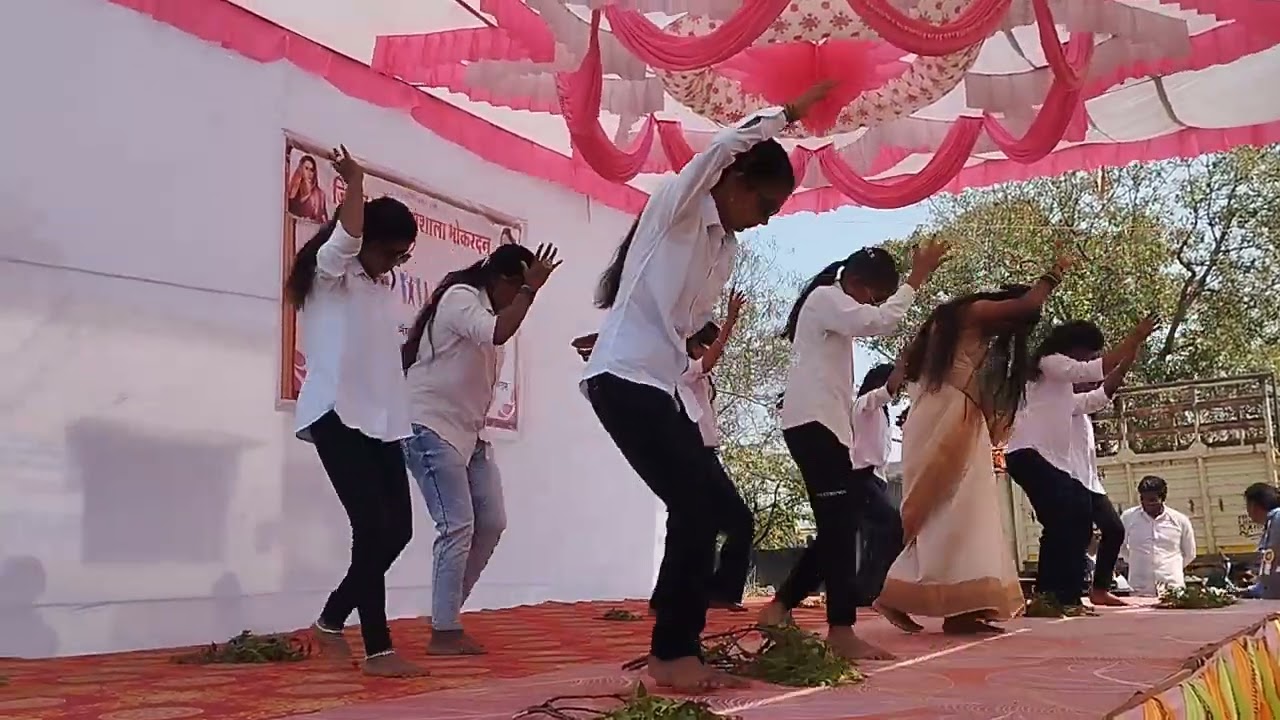 School dance video. (Pushpa song) जिल्हा परिषद शाळेतील विद्यार्थ्यांचा डान्स 