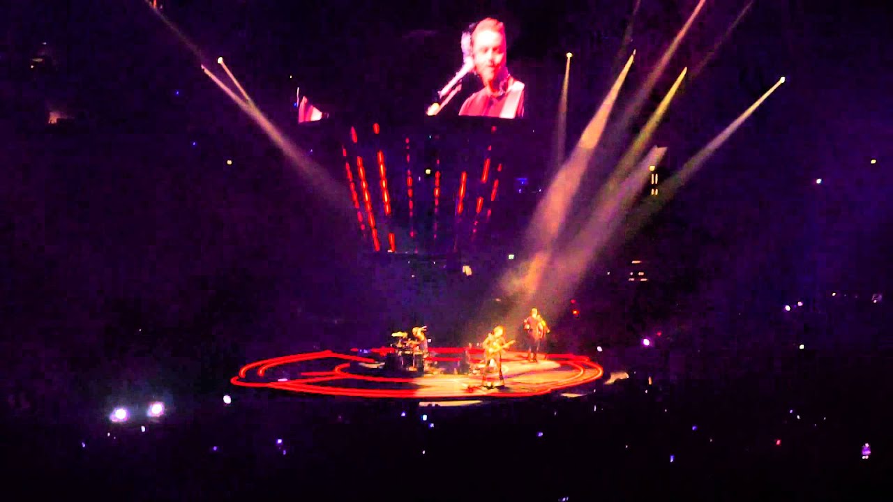 Muse - Take a Bow + Mercy (O2 Arena 03/04/16)