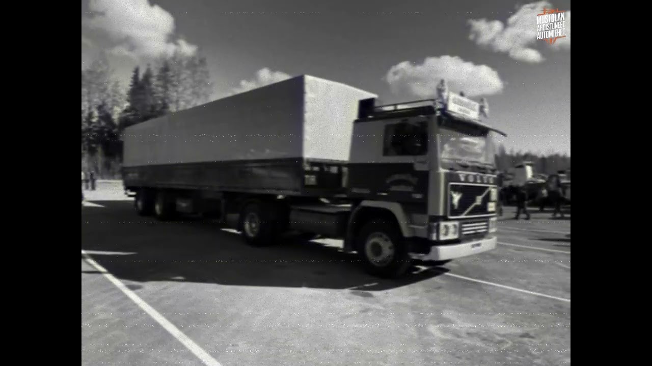 mustolan ahdistuneet automiehet - piirturinkiekkoja ja sikareita