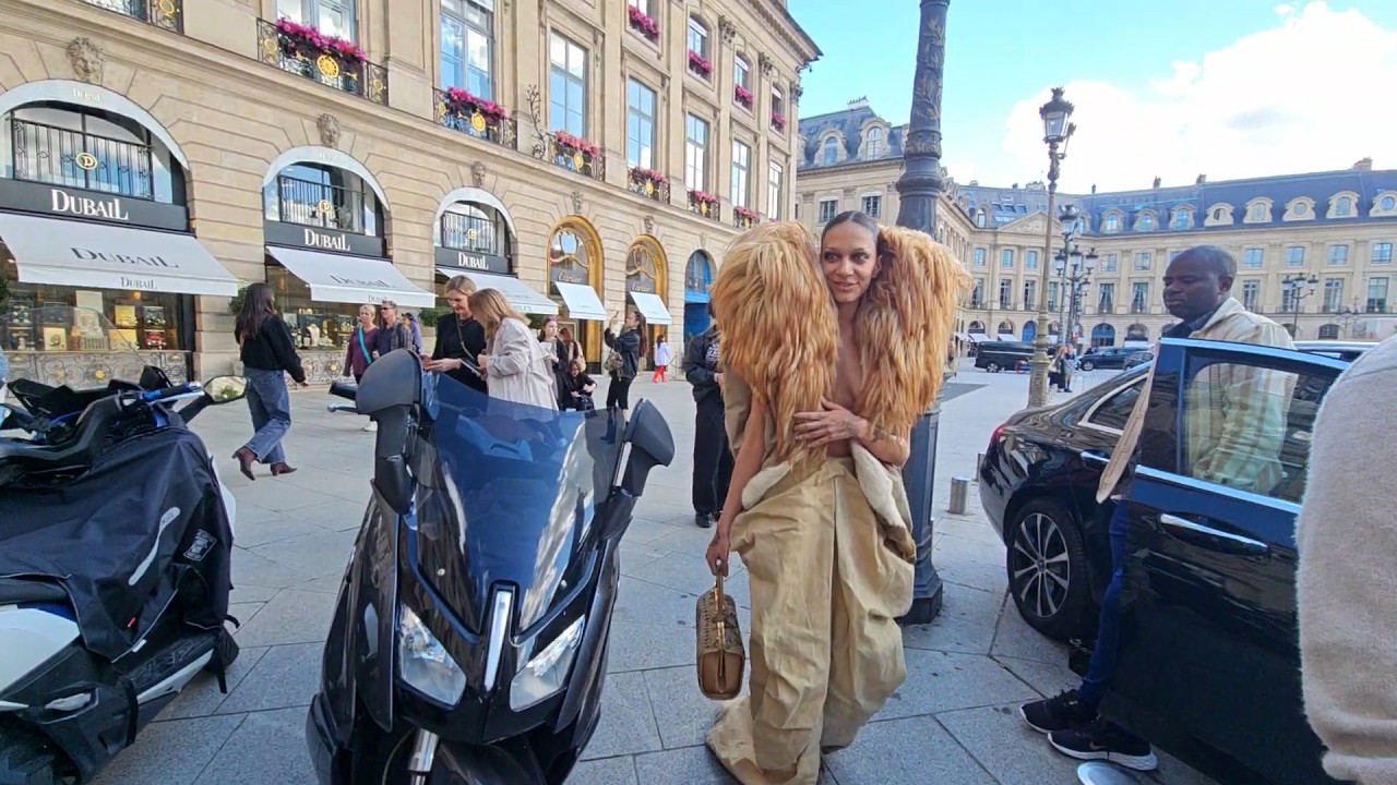 Fashion week au défilé Matières Fécales, Courrèges @lerappeurdamso @LenaSituations @IceSpice